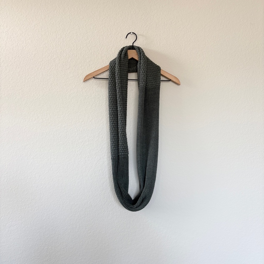 Known Supply Gray Knit Infinity Scarf